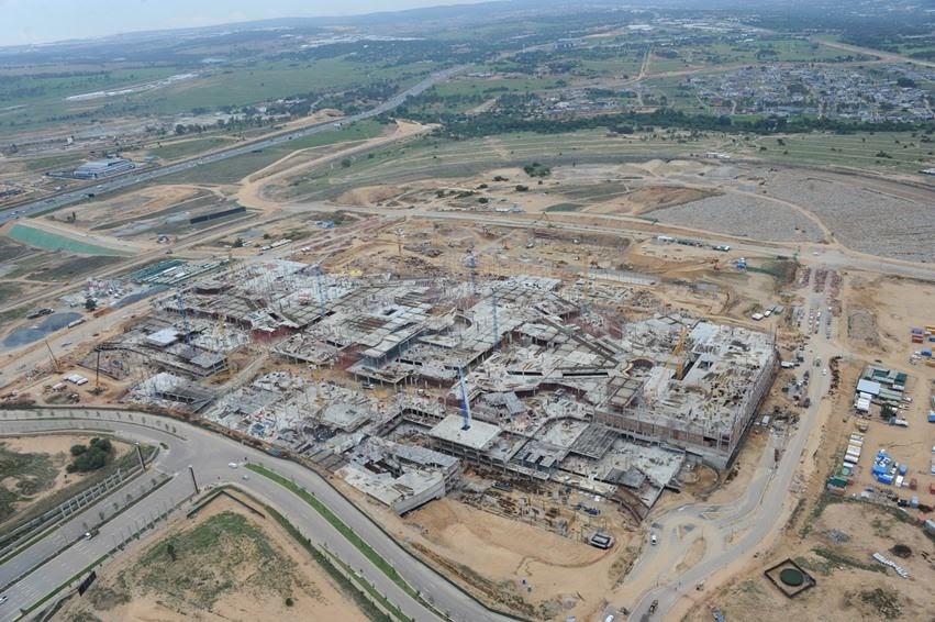 Aerial view of expanding Mall of Africa floorplates