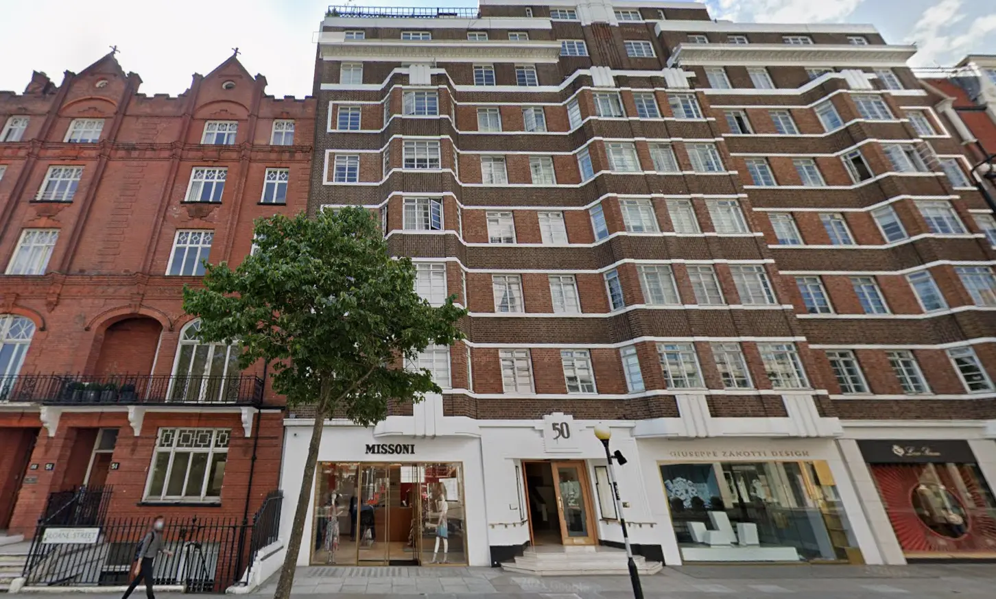 Completed frontage of 50 Sloane Street following the refurbishment works